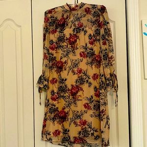 Pretty feminine Express shirt dress size XS